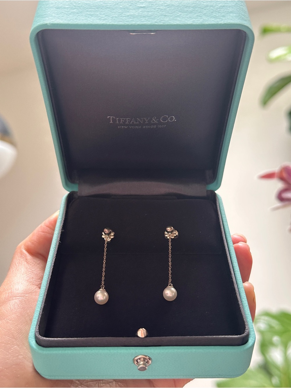 Tiffany & Co. - Silver Chain Drop Earrings with White Pearls